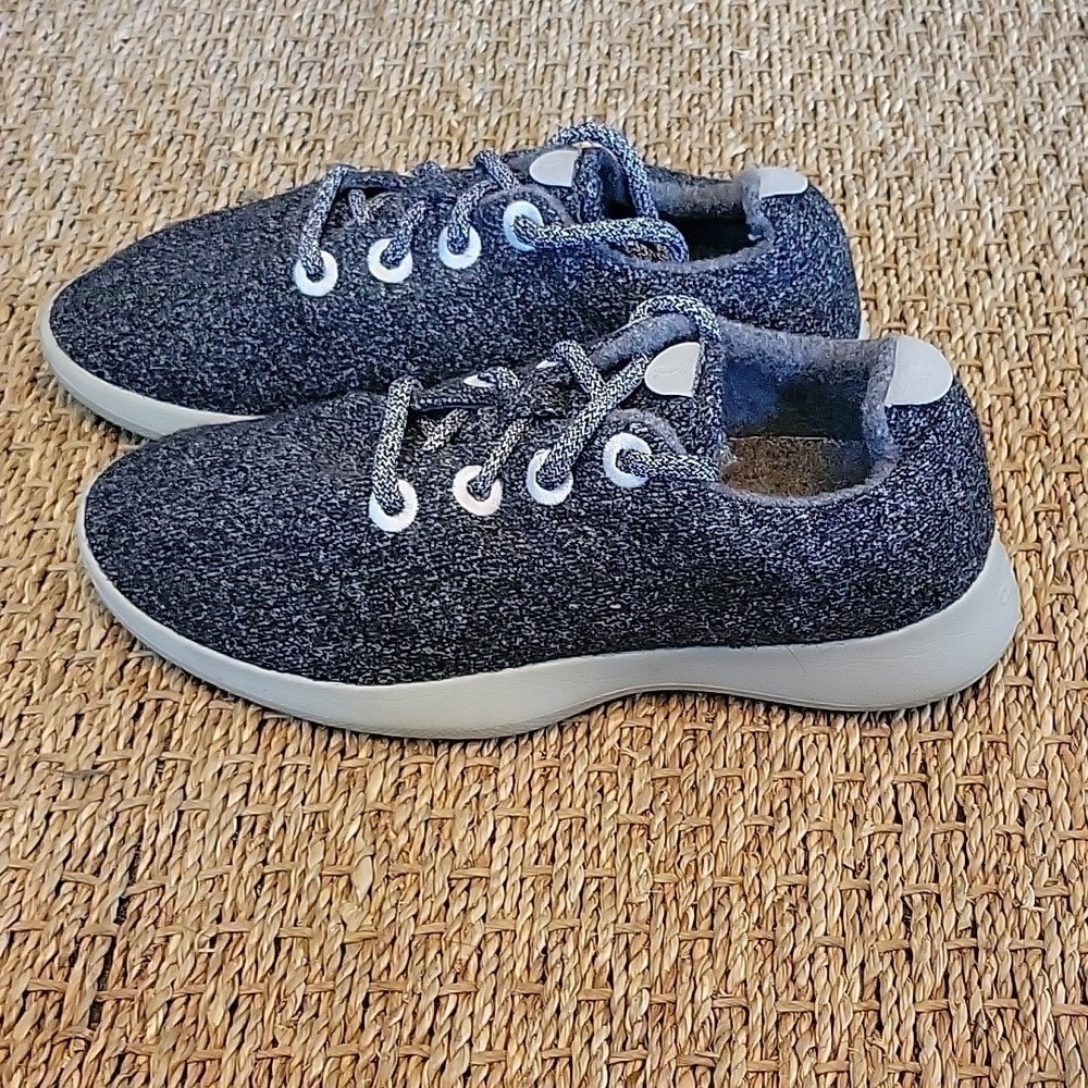 ALLBIRDS wool running shoe.  Gray with light gray sole.  Size is 7.